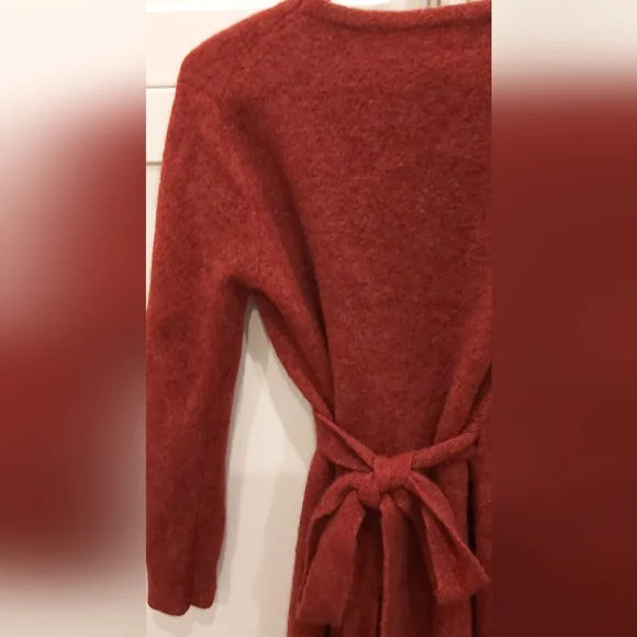 Baby Yak Italian plush knit wrap dress - Picture 4 of 4